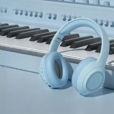 Deep bass noise-cancelling wireless headphone for running and gaming