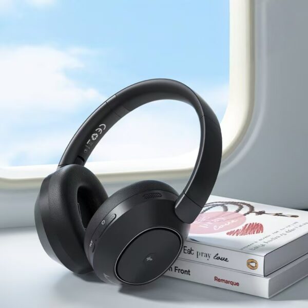 Over-ear gaming ANC noise cancelling headphones with full-ear design