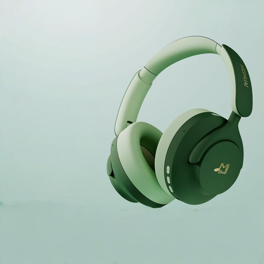 Long-battery active noise cancelling headphones for travel