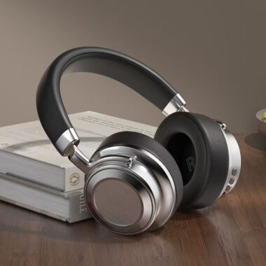 Retro heavy bass long-battery noise cancelling headphones