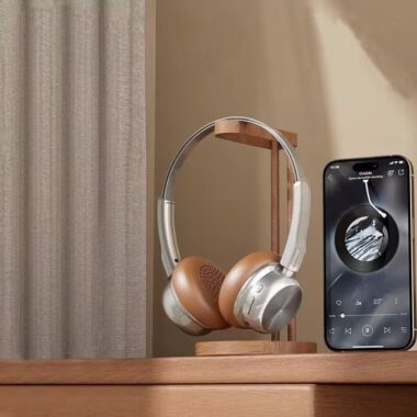 American retro metal Bluetooth wireless headphone with long battery