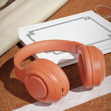 Wireless headphone for running and sports music use