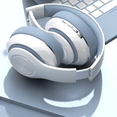 Long-lasting bass sports wireless headphone with noise cancelling