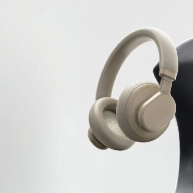 Stylish active noise cancelling headphones for daily use