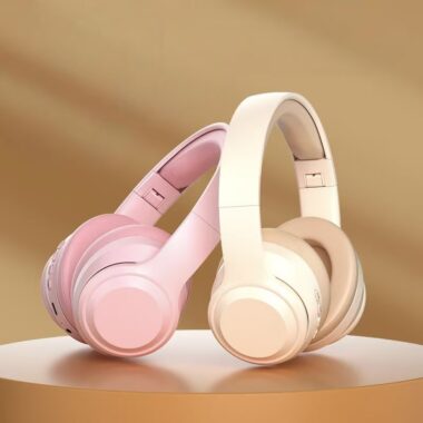 Universal gaming and sports wireless headphone for phone and PC