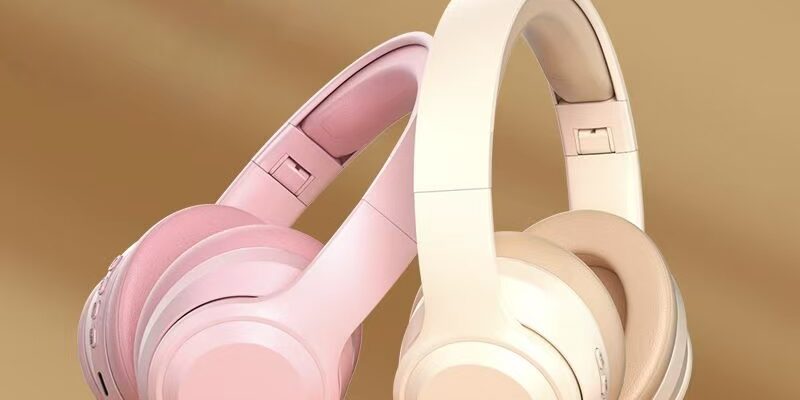 Universal gaming and sports wireless headphone for phone and PC