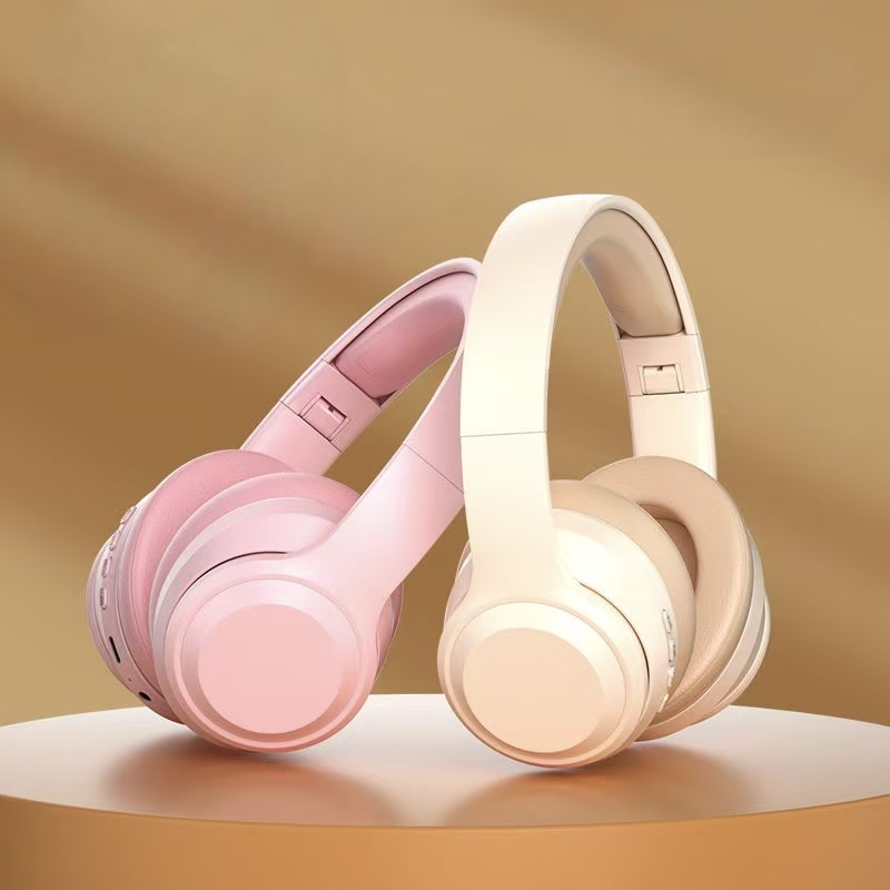 Universal gaming and sports wireless headphone for phone and PC