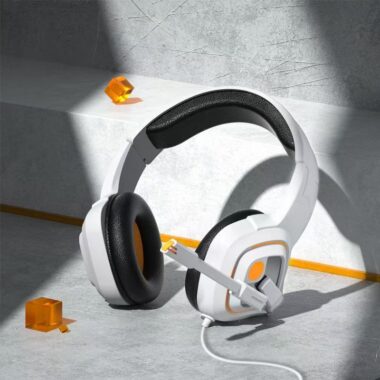 PC gaming compatible wired headphone with clear audio