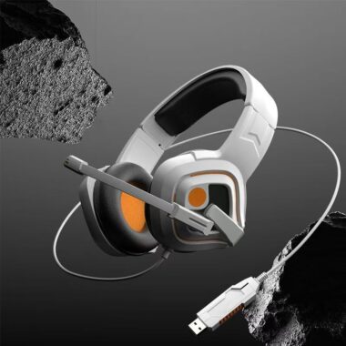 PC gaming compatible wired headphone with clear audio