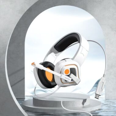 PC gaming compatible wired headphone with clear audio