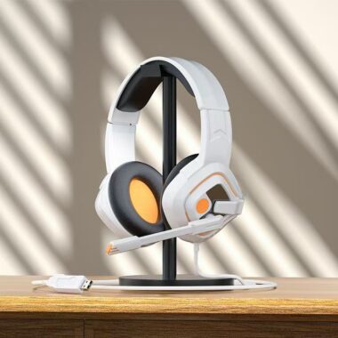 PC gaming compatible wired headphone with clear audio